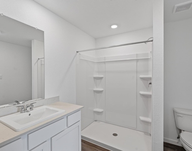 40818 Hawthorne Glades Street - Photo Thumbnail 22