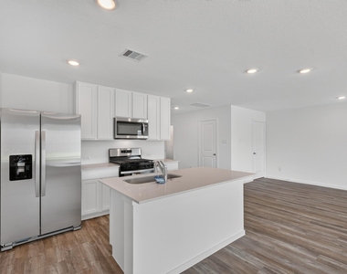 40818 Hawthorne Glades Street - Photo Thumbnail 8