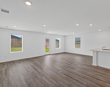 40818 Hawthorne Glades Street - Photo Thumbnail 12