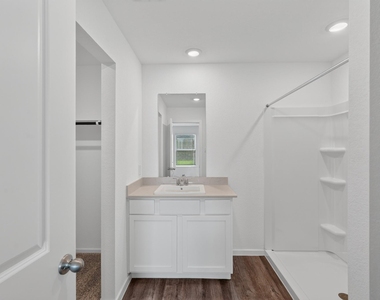 40818 Hawthorne Glades Street - Photo Thumbnail 20
