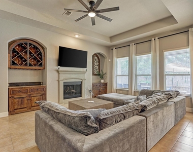 184 W Heritage Mill Circle - Photo Thumbnail 14