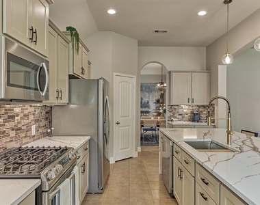 184 W Heritage Mill Circle - Photo Thumbnail 20