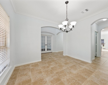 2642 Tacoma Springs Drive - Photo Thumbnail 4