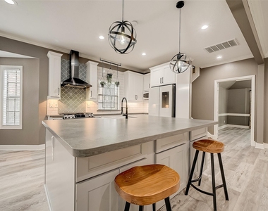 22114 Rockchester Drive - Photo Thumbnail 11