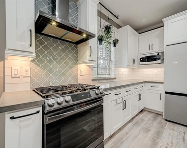 22114 Rockchester Drive - Photo Thumbnail 20