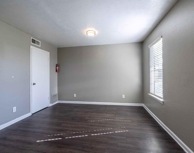11349 Newkirk Street - Photo Thumbnail 12
