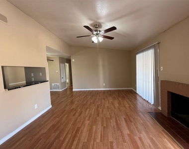 12655 Ashford Meadow Drive - Photo Thumbnail 2