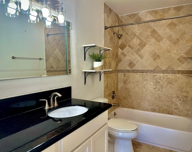18800 Egret Bay Boulevard - Photo Thumbnail 4