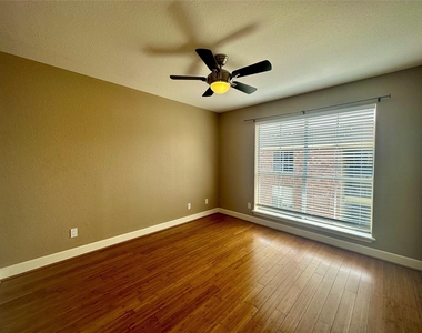 18800 Egret Bay Boulevard - Photo Thumbnail 2