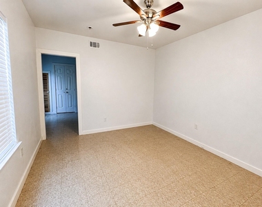 2204 Hutchins Street - Photo Thumbnail 1