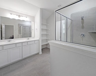 27939 Western Creek Court - Photo Thumbnail 13