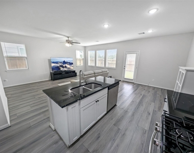 27939 Western Creek Court - Photo Thumbnail 3