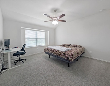 27939 Western Creek Court - Photo Thumbnail 11