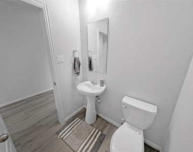 27939 Western Creek Court - Photo Thumbnail 7