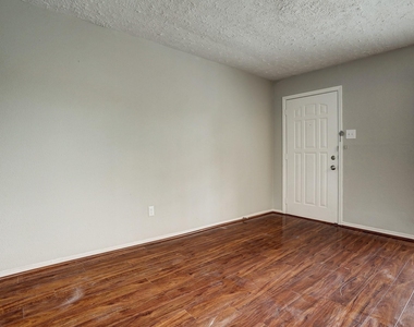 513 Ridge - Photo Thumbnail 3