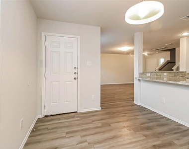 2751 Madison Court - Photo Thumbnail 6