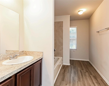 2751 Madison Court - Photo Thumbnail 10