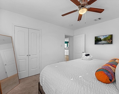 5412 Leeland Street - Photo Thumbnail 20