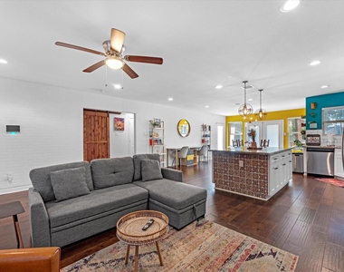 5412 Leeland Street - Photo Thumbnail 12