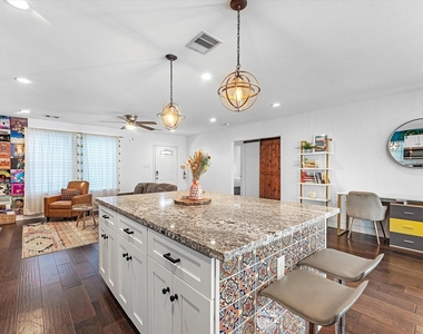 5412 Leeland Street - Photo Thumbnail 6