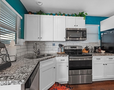 5412 Leeland Street - Photo Thumbnail 5