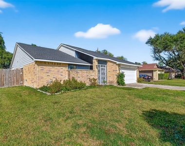 5530 Oak Falls Drive - Photo Thumbnail 3