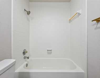 5530 Oak Falls Drive - Photo Thumbnail 26