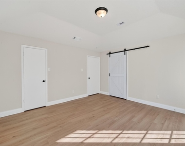 5530 Oak Falls Drive - Photo Thumbnail 29