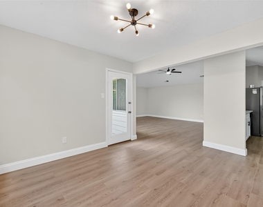 5530 Oak Falls Drive - Photo Thumbnail 13