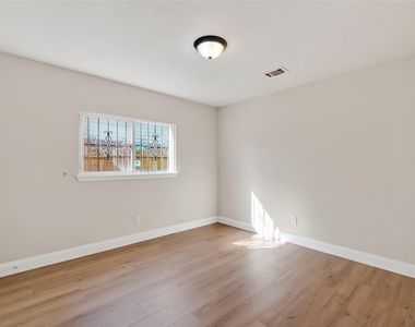 5530 Oak Falls Drive - Photo Thumbnail 22