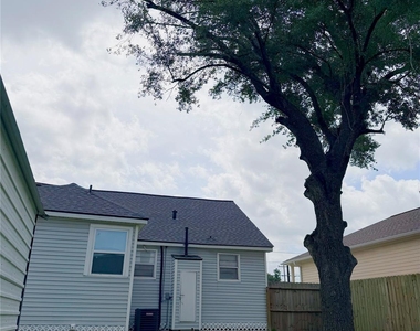 5003 Terry Street - Photo Thumbnail 2