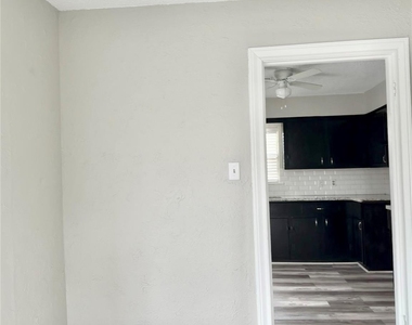 5003 Terry Street - Photo Thumbnail 7
