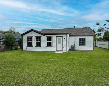 730 Dunkley Drive - Photo Thumbnail 28