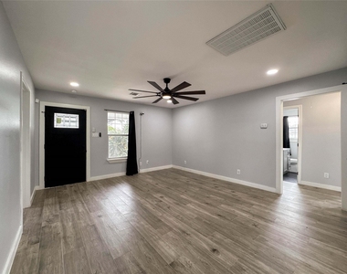 730 Dunkley Drive - Photo Thumbnail 10