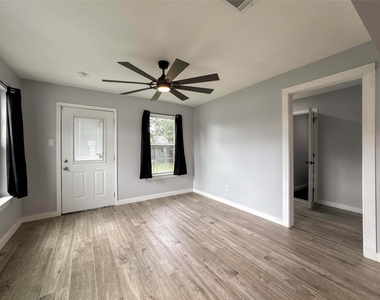 730 Dunkley Drive - Photo Thumbnail 16