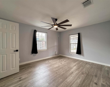 730 Dunkley Drive - Photo Thumbnail 11