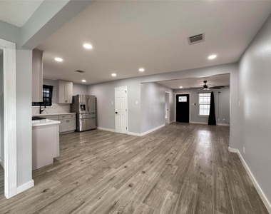 730 Dunkley Drive - Photo Thumbnail 9
