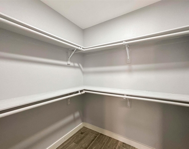 730 Dunkley Drive - Photo Thumbnail 14