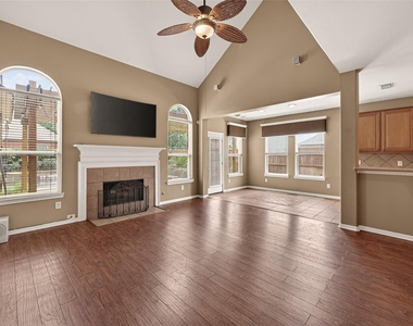 4702 Autumn Orchard Lane - Photo Thumbnail 3