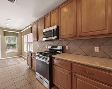 4702 Autumn Orchard Lane - Photo Thumbnail 19