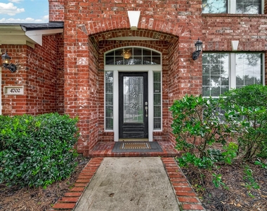 4702 Autumn Orchard Lane - Photo Thumbnail 46