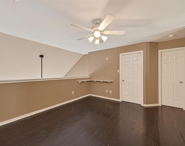 4702 Autumn Orchard Lane - Photo Thumbnail 31