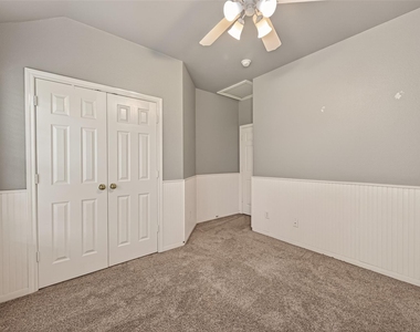 4702 Autumn Orchard Lane - Photo Thumbnail 38