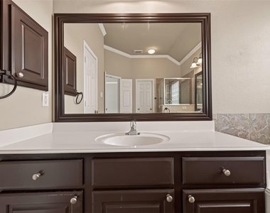 4702 Autumn Orchard Lane - Photo Thumbnail 27