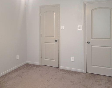 406 Noel - Photo Thumbnail 21