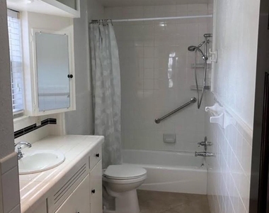 2448 White Oak Drive - Photo Thumbnail 7