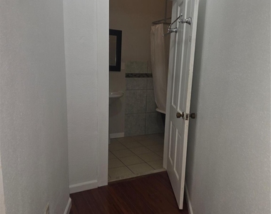 1614 Market Street - Photo Thumbnail 14