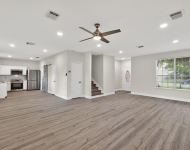 918 Ivycroft Lane - Photo Thumbnail 6