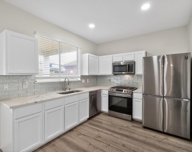 918 Ivycroft Lane - Photo Thumbnail 10
