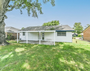 5514 Vickita Drive - Photo Thumbnail 5